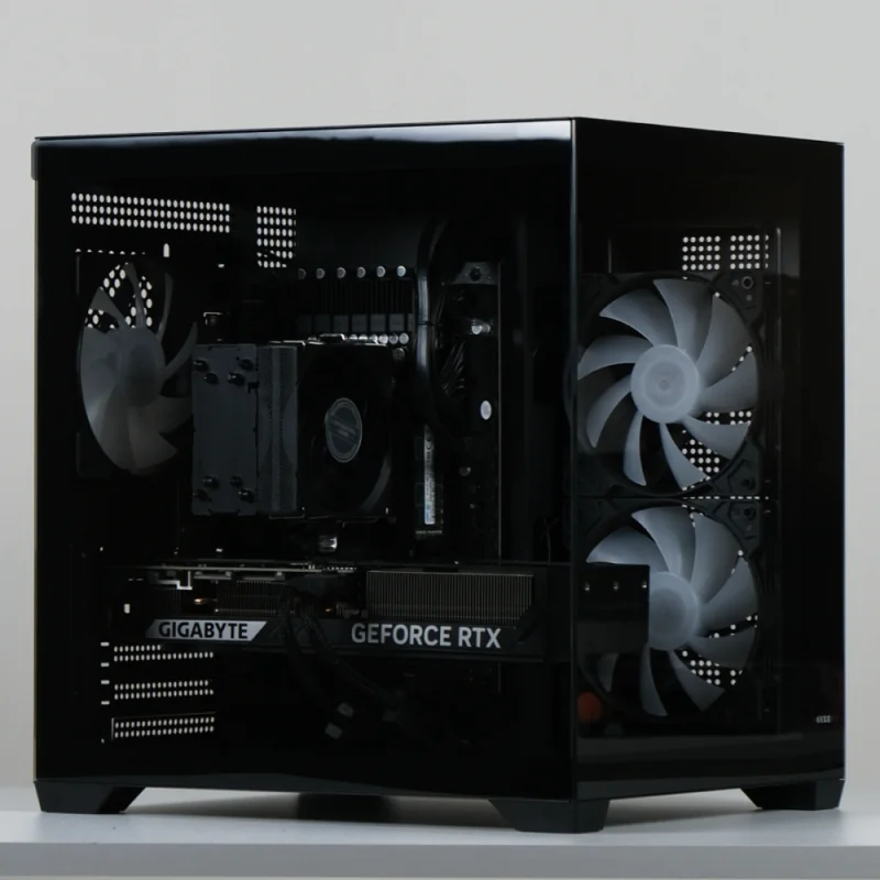 R507 Абсолют — вид сбоку, закалённое стекло, GeForce RTX 5070